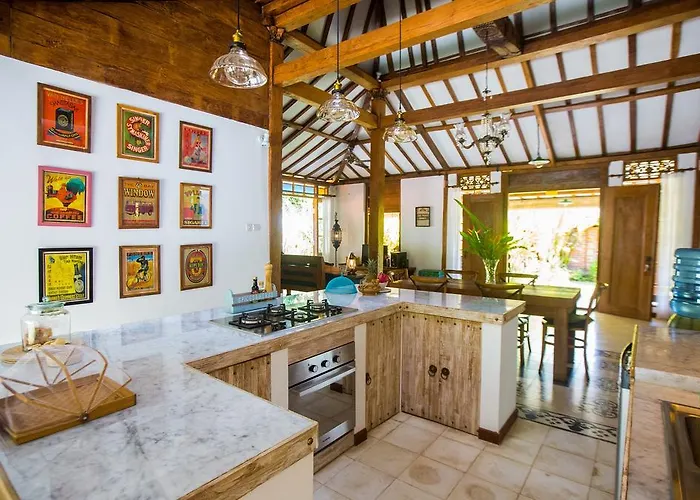 Lata Villa Lovina (Bali)
